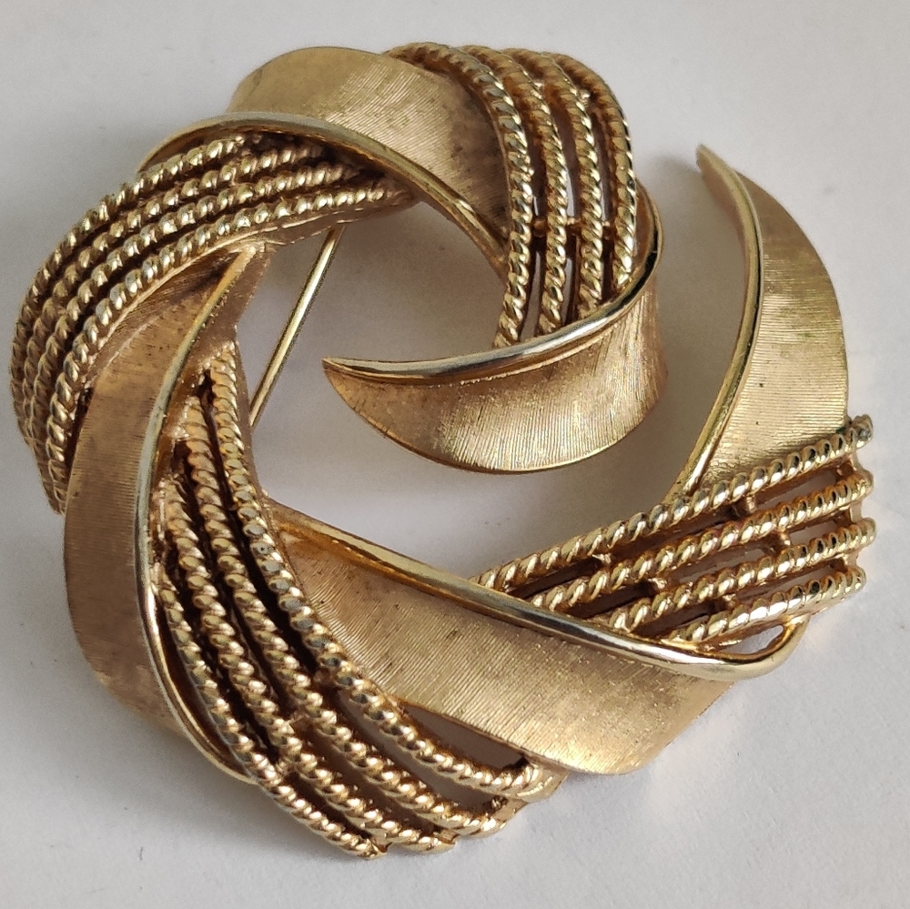 Vintage Crown Trifari Braided Brooch